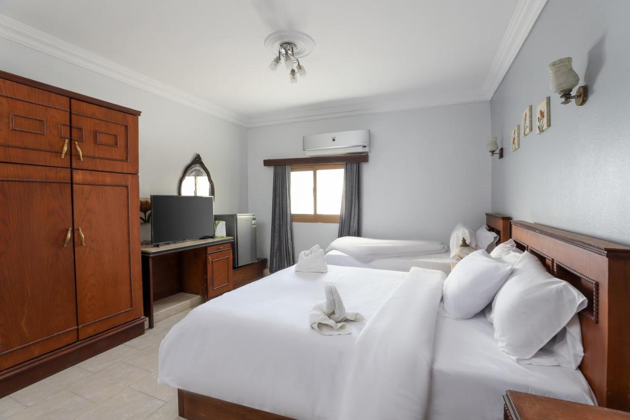 Pyramids Inn Hotel Kafret el-Gabal Екстериор снимка